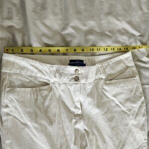 Cropped white pants